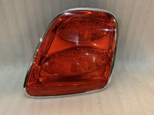 BENTLEY CONTINENTAL FLYING SPUR TAIL LIGHT RIGHT